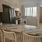 Amazing - 2 Bdr & Pool Apartament Paphos