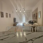 Apartament Amazing - 2 Bdr & Pool