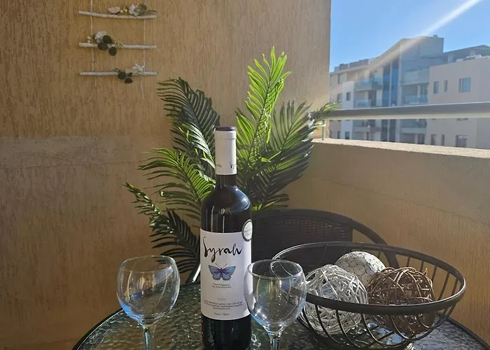 アパート Amazing - 2 Bdr & Pool *