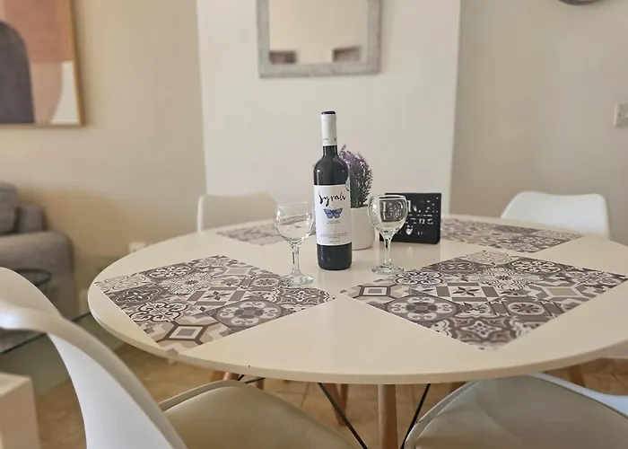 Amazing - 2 Bdr & Pool アパート