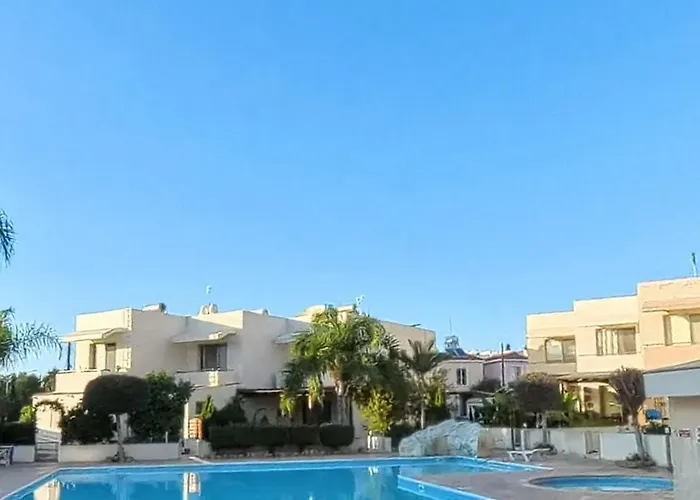 Amazing - 2 Bdr & Pool