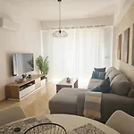 Amazing - 2 Bdr & Pool