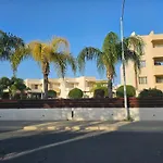 Amazing - 2 Bdr & Pool Apartamento